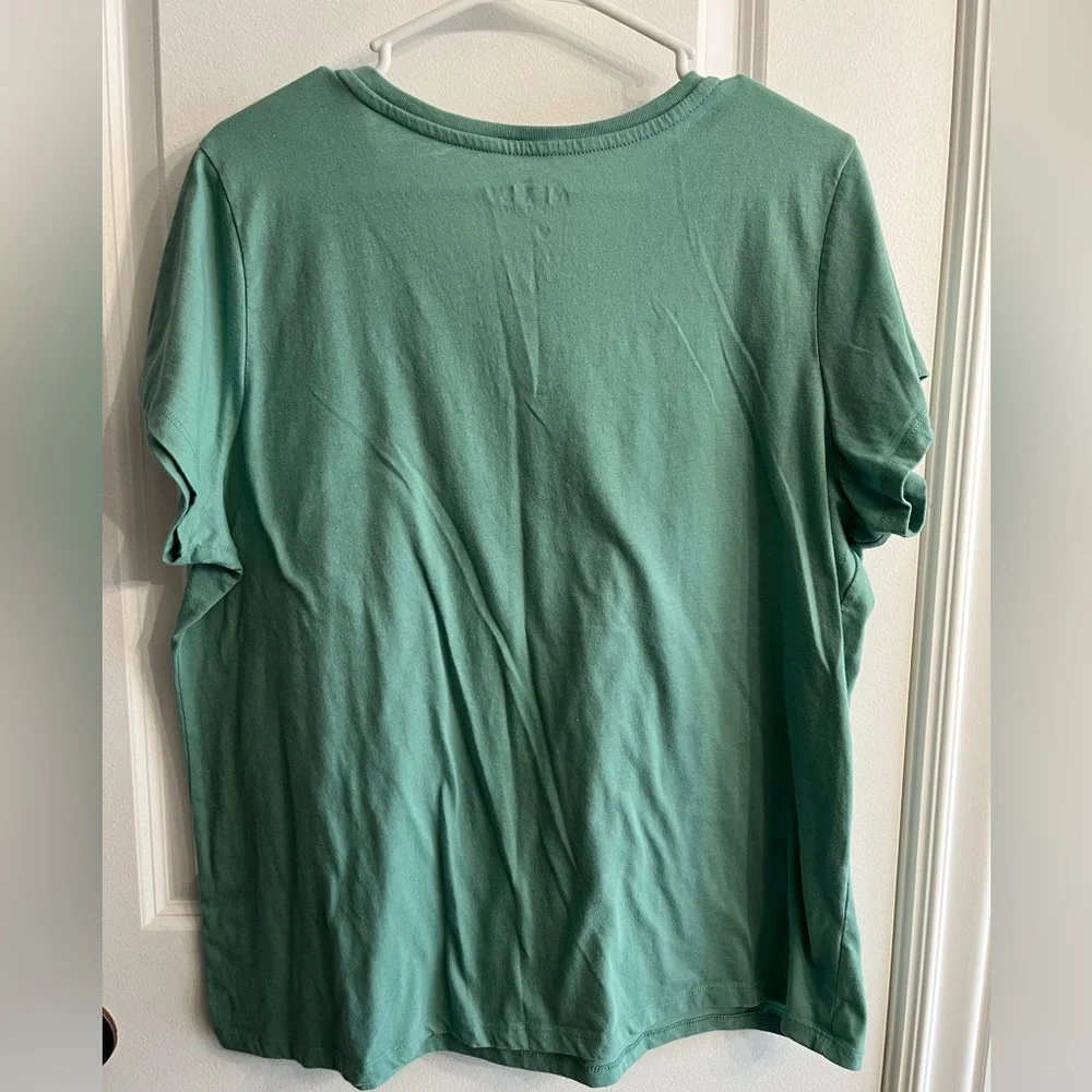 Disney Mickey and Friends Green Shirt - XXL - Picture 3 of 5